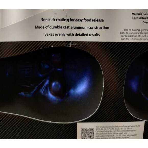 Celebrate Nonstick Halloween Skull Cakelet Pan - Picture 5 of 6